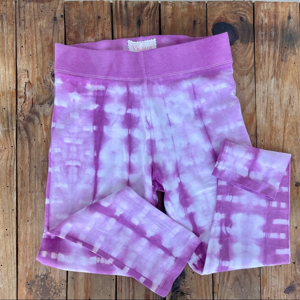 NWOT Fuchsia Check Capri Leggings, Size Small.